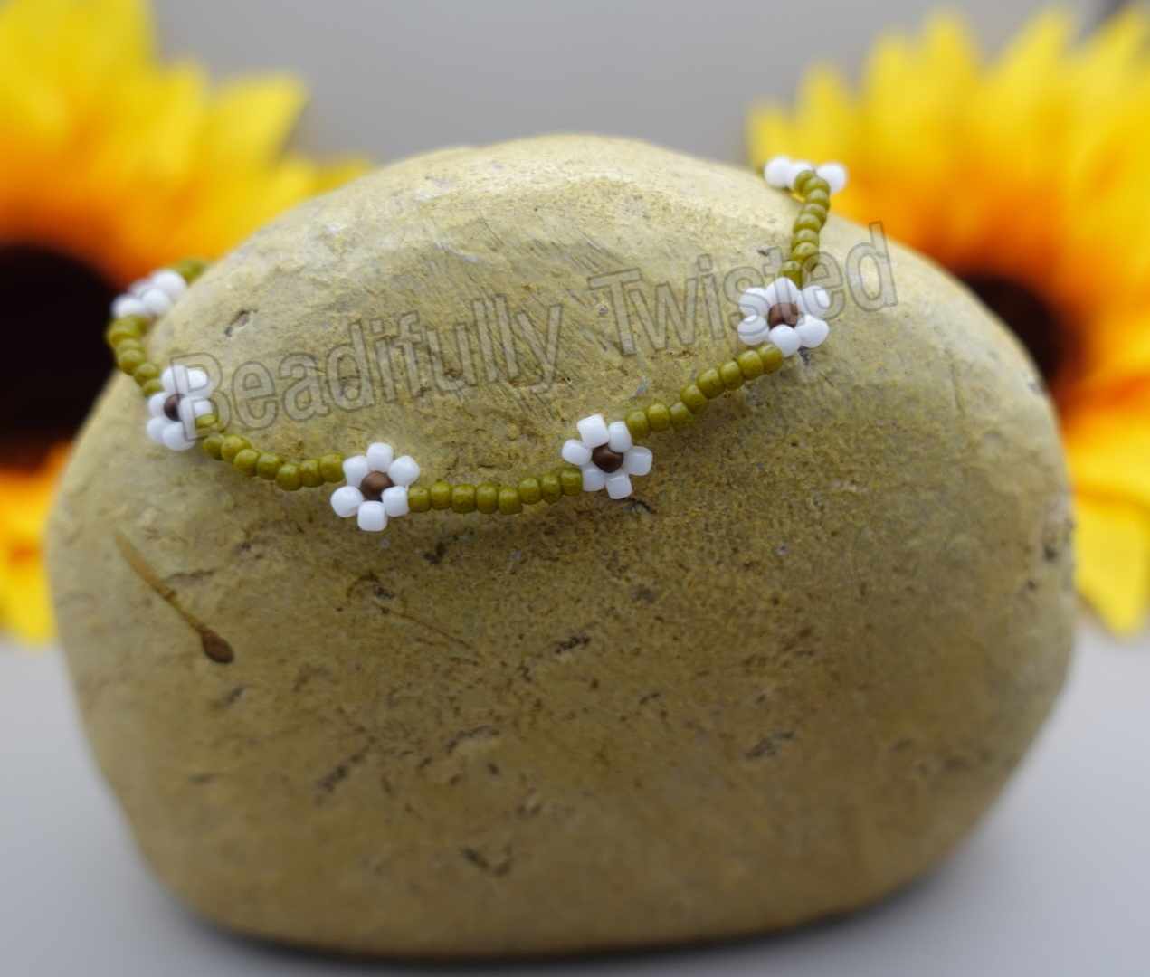 Handmade~Dainty Flower Bracelets~Seed Beads