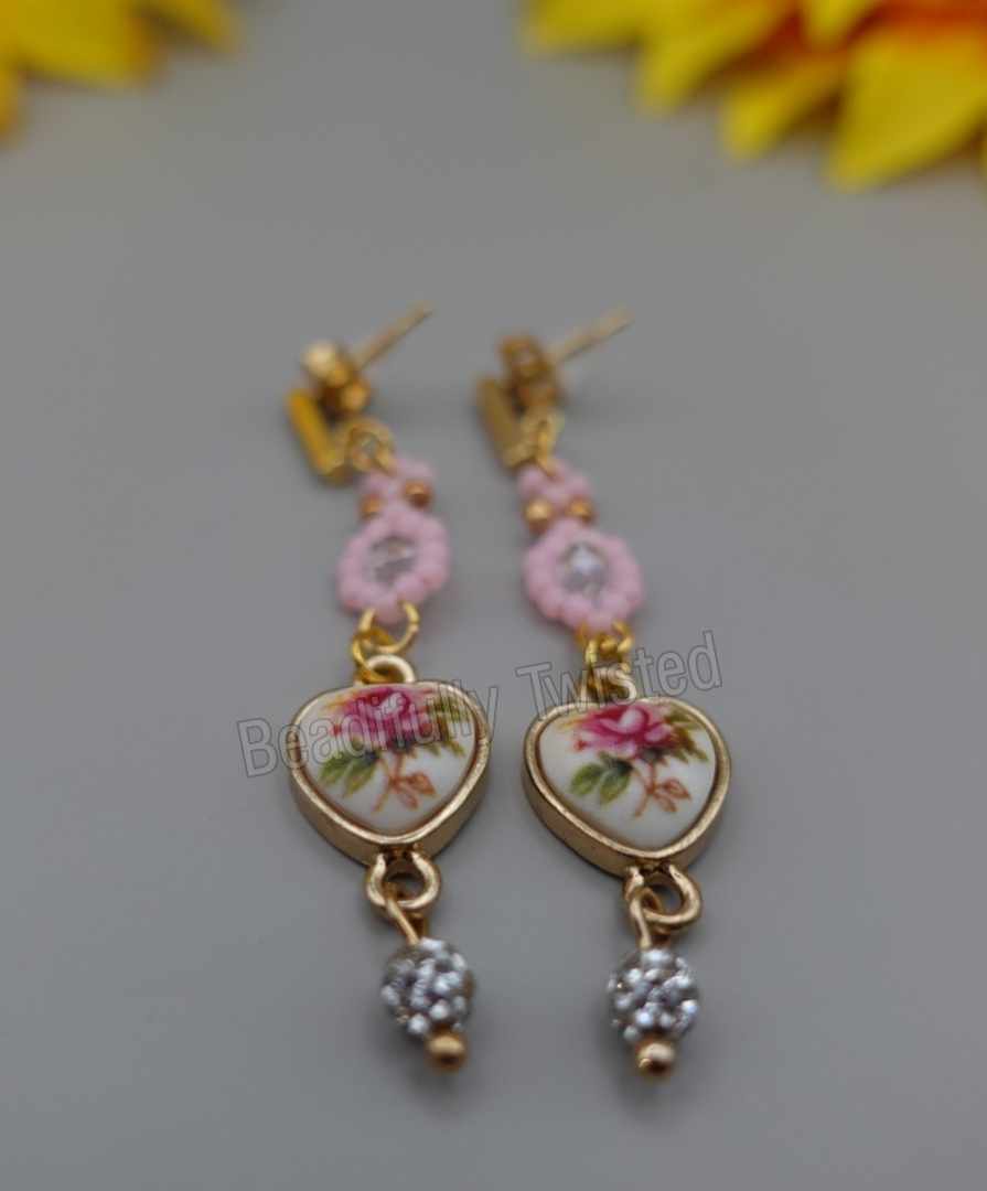 Handmade~Pink Rose~Dangle Drop Earring~Valentines Day